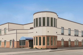 Signature Stay Inn & Suites - Downtown Hamilton